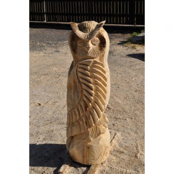 Zahradní dřevěná socha - Dřevěná sovice na pařezu