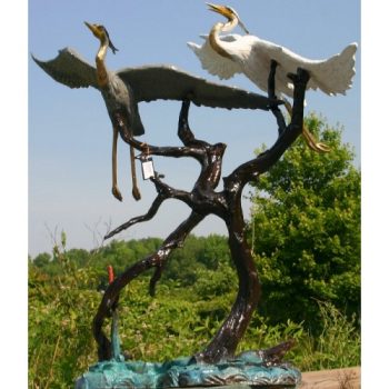 Záhradní bronzová socha - Dvě létající volavky