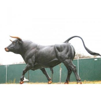Záhradní bronzová socha - Obrovský býk