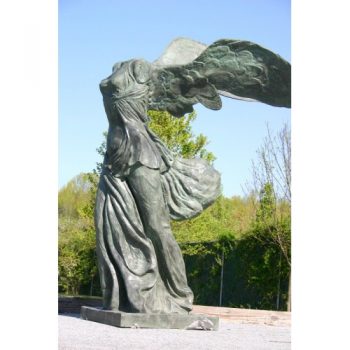 zahradni bronzova socha - Okridlene vitezstvi Samotrhace