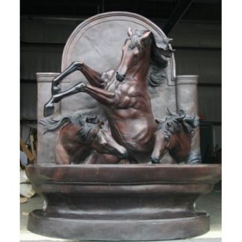 Záhradní bronzová socha - Stredne velká fontana se tremi konmi