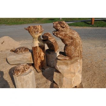Zahradní dřevěná socha - Dřevěná bobří rodinka