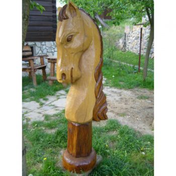 Zahradní dřevěná socha - Dřevěná koňská hlava