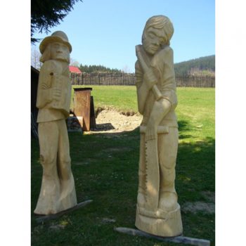 Zahradní dřevěná socha - Dřevěný dřevorubec a harmonikář