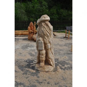 Dřevěný pradědeček s lucernou