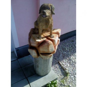Zahradní dřevěná socha - Dřevěný pes Pinďa