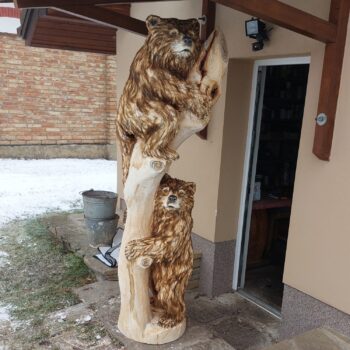 Medvídci na stromě